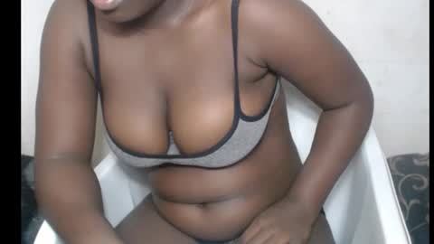 Snapshot of hottylissa1 chatting on October 7, 2025, 7:00 pm hottylissa1 online show from October 7, 2025, 7:00 pm