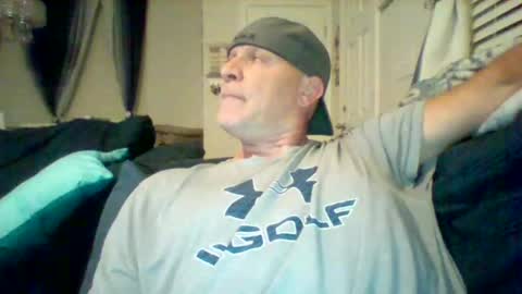 hotyummycock69 online show from October 3, 2025, 3:03 am