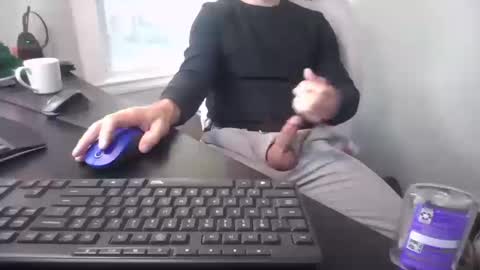 hoverday online show from October 10, 2025, 12:59 pm