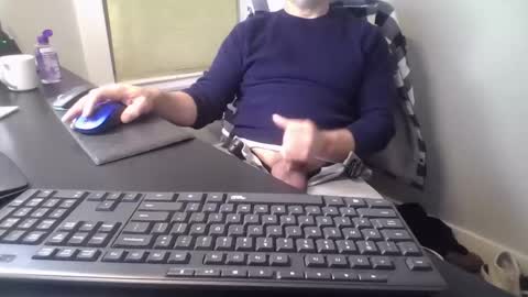 hoverday online show from April 20, 2026, 1:41 am