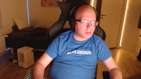 Snapshot of hoyboydkk chatting on September 25, 2025, 9:40 pm Christian online show from September 25, 2025, 9:40 pm