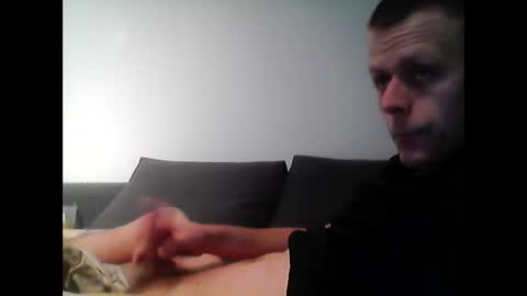 hubikush22 online show from February 14, 2026, 4:48 pm