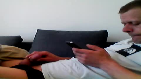 hubikush22 online show from April 26, 2026, 10:24 am