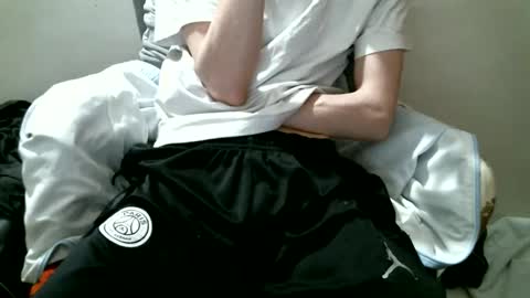 Keanu online show from September 10, 2025, 11:49 pm