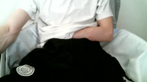 Keanu online show from October 7, 2025, 11:40 am