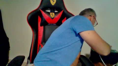 Snapshot of huge__cumshot chatting on July 13, 2026, 4:43 pm huge__cumshot online show from July 13, 2026, 4:43 pm