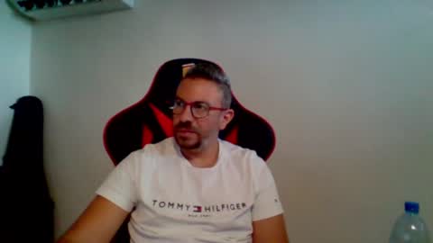 Snapshot of huge__cumshot chatting on July 23, 2026, 6:44 am huge__cumshot online show from July 23, 2026, 6:44 am