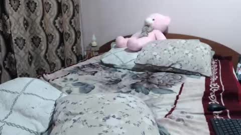 hugeassdevil online show from June 5, 2026, 9:59 am