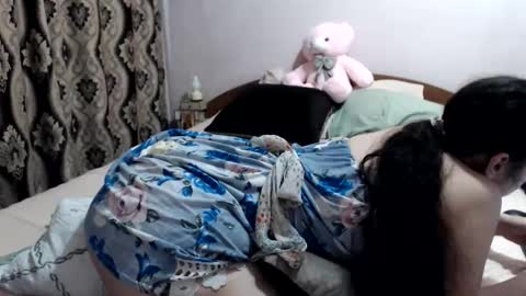 hugeassdevil online show from June 8, 2026, 11:32 am