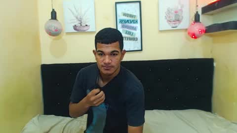 pablo  ubeer bigcock sexy twinks hot online show from October 5, 2025, 3:49 am