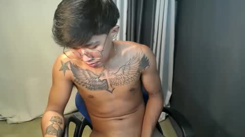 hugecockchristian online show from September 17, 2025, 10:17 am