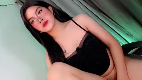 Yhanie online show from February 15, 2026, 9:55 pm