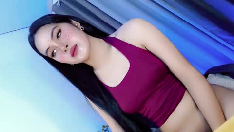 Snapshot of hugecockyanny chatting on April 1, 2026, 12:11 am Yhanie online show from April 1, 2026, 12:11 am