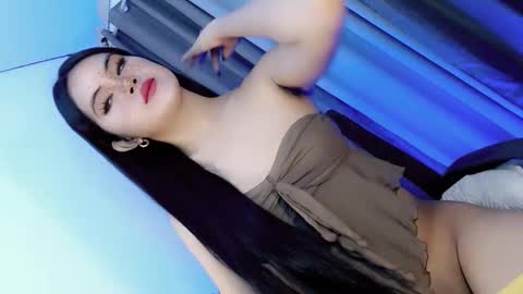 Snapshot of hugecockyanny chatting on April 2, 2026, 10:40 pm Yhanie online show from April 2, 2026, 10:40 pm