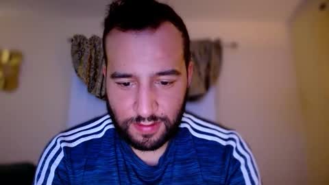Snapshot of hugedicktop chatting on October 24, 2025, 5:15 am Big Dick Top online show from October 24, 2025, 5:15 am