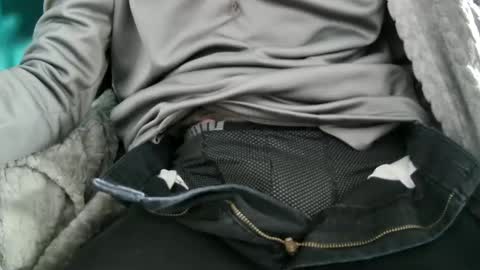 hugepecker131 online show from December 31, 2024, 3:09 pm