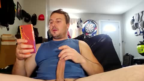 Huge mega monster Cumsplash online show from January 7, 2026, 5:37 pm