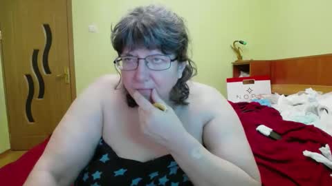 Snapshot of hugetitsxxx chatting on January 2, 2025, 1:17 am HugeTitsXXX online show from January 2, 2025, 1:17 am