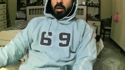 Snapshot of hugeveiny chatting on December 27, 2024, 7:29 am hugeveiny online show from December 27, 2024, 7:29 am