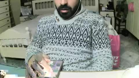 Snapshot of hugeveiny chatting on March 11, 2025, 5:57 pm hugeveiny online show from March 11, 2025, 5:57 pm