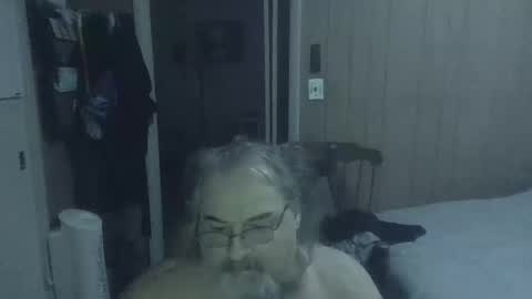 lonely huggy bear online show from February 23, 2026, 12:35 pm