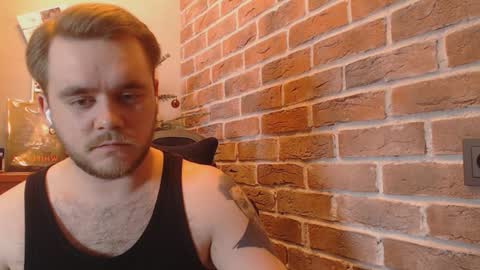 Snapshot of hugo__brad chatting on January 19, 2025, 1:44 pm Hugo online show from January 19, 2025, 1:44 pm