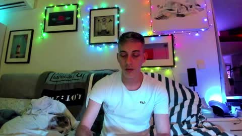 Snapshot of hugolandcam chatting on December 12, 2024, 12:27 am Hugo online show from December 12, 2024, 12:27 am