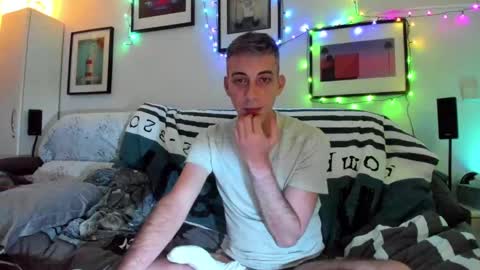 Snapshot of hugolandcam chatting on December 15, 2024, 12:07 am Hugo online show from December 15, 2024, 12:07 am