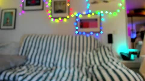 Snapshot of hugolandcam chatting on December 18, 2024, 9:18 pm Hugo online show from December 18, 2024, 9:18 pm