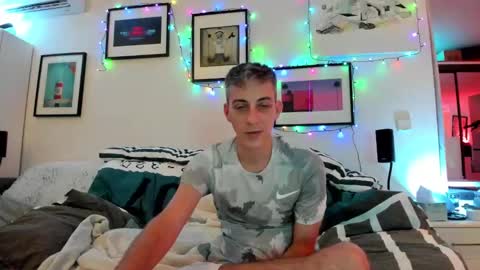 Snapshot of hugolandcam chatting on December 21, 2024, 8:54 pm Hugo online show from December 21, 2024, 8:54 pm