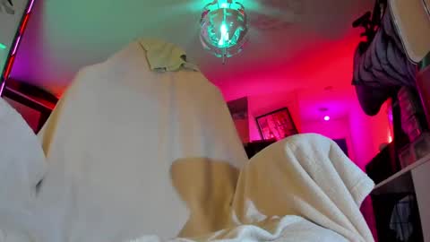 Snapshot of hugolandcam chatting on December 26, 2024, 12:25 am Hugo online show from December 26, 2024, 12:25 am