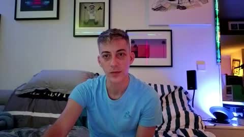 Snapshot of hugolandcam chatting on January 5, 2025, 5:41 pm Hugo online show from January 5, 2025, 5:41 pm