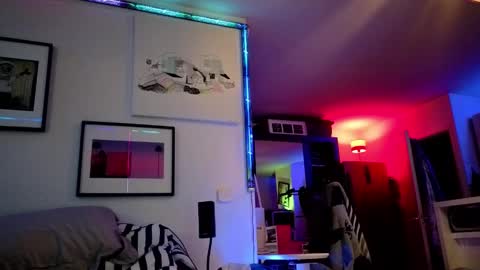 Snapshot of hugolandcam chatting on January 8, 2025, 8:39 pm Hugo online show from January 8, 2025, 8:39 pm