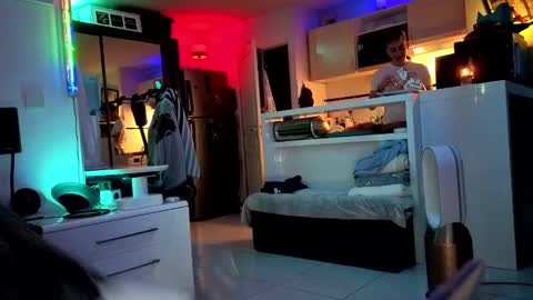 Snapshot of hugolandcam chatting on January 15, 2025, 8:58 pm Hugo online show from January 15, 2025, 8:58 pm