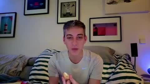 Snapshot of hugolandcam chatting on February 3, 2025, 9:07 pm Hugo online show from February 3, 2025, 9:07 pm