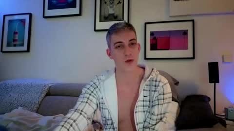 Snapshot of hugolandcam chatting on February 18, 2025, 1:11 pm Hugo online show from February 18, 2025, 1:11 pm