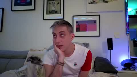 Snapshot of hugolandcam chatting on February 22, 2025, 8:42 pm Hugo online show from February 22, 2025, 8:42 pm