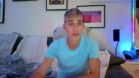 Snapshot of hugolandcam chatting on September 8, 2025, 2:49 pm Hugo online show from September 8, 2025, 2:49 pm