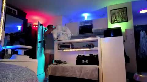 Snapshot of hugolandcam chatting on September 9, 2025, 8:08 pm Hugo online show from September 9, 2025, 8:08 pm