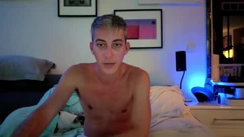 Snapshot of hugolandcam chatting on September 17, 2025, 7:59 pm Hugo online show from September 17, 2025, 7:59 pm