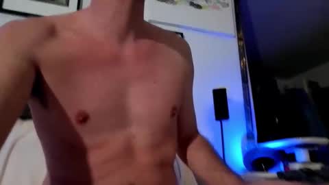 Snapshot of hugolandcam chatting on November 11, 2025, 9:15 pm Hugo online show from November 11, 2025, 9:15 pm