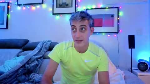 Hugo online show from December 14, 2025, 8:46 pm