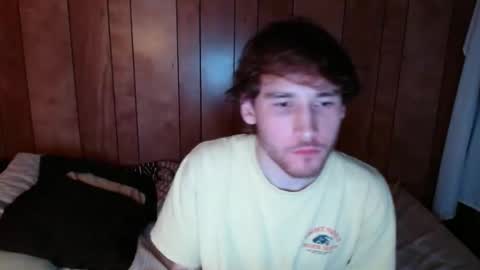 hugsankisses online show from November 8, 2025, 10:04 am