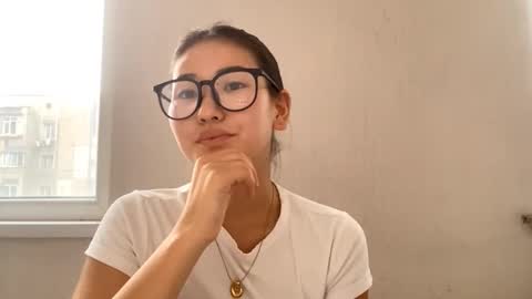 Snapshot of huimccoyle chatting on September 9, 2025, 12:48 pm Yuki online show from September 9, 2025, 12:48 pm