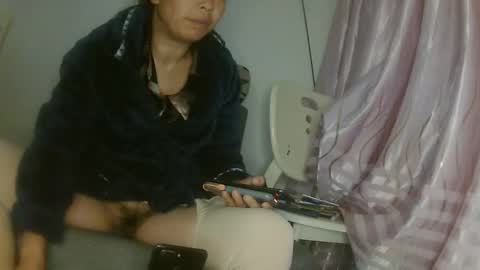 hujiajia520321431 online show from October 22, 2025, 12:16 pm