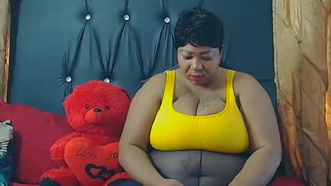 humongoustitss500929 online show from September 15, 2025, 9:42 am