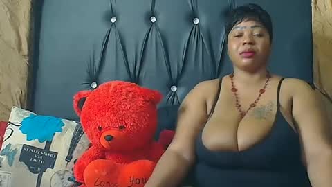 humongoustitss500929 online show from September 18, 2025, 5:37 pm