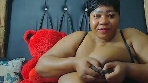 humongoustitss500929 online show from September 27, 2025, 5:51 pm