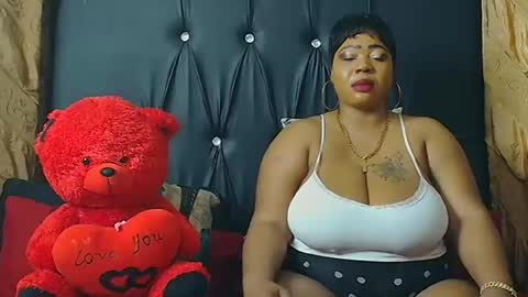 humongoustitss500929 online show from October 4, 2025, 4:27 pm