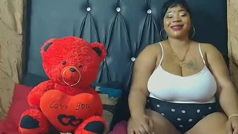 humongoustitss500929 online show from October 10, 2025, 6:40 pm